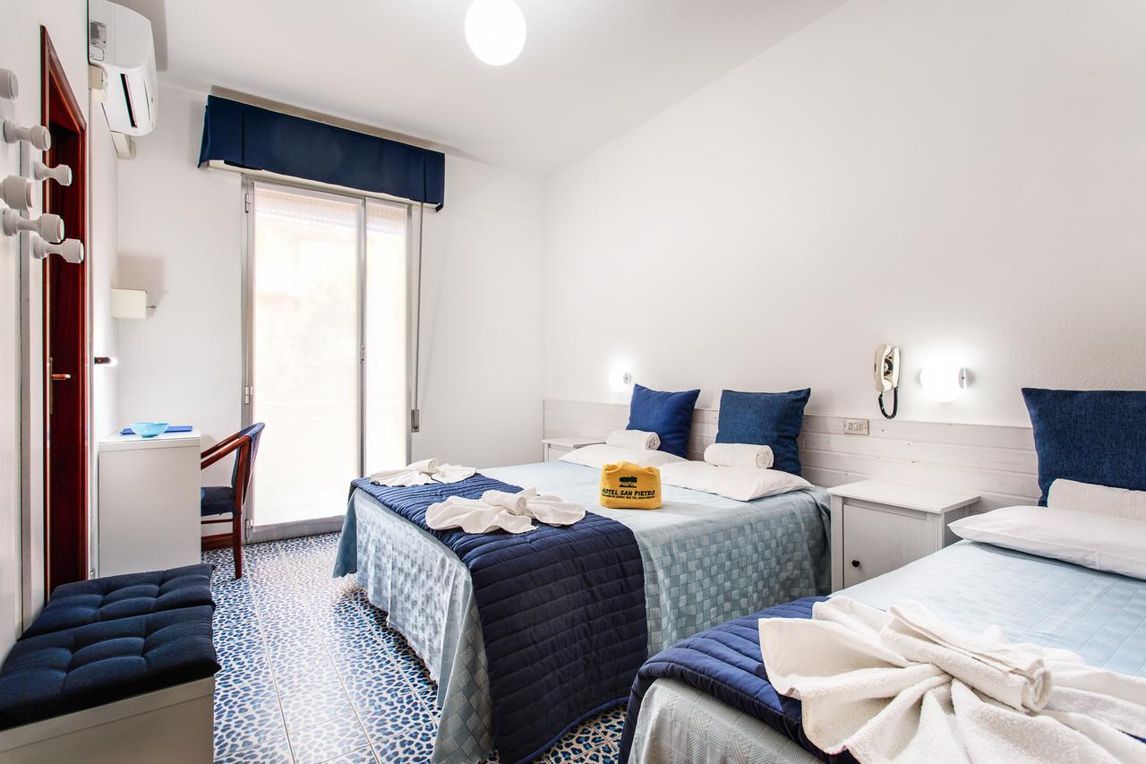 Hotel San Pietro チェルヴィア エクステリア 写真